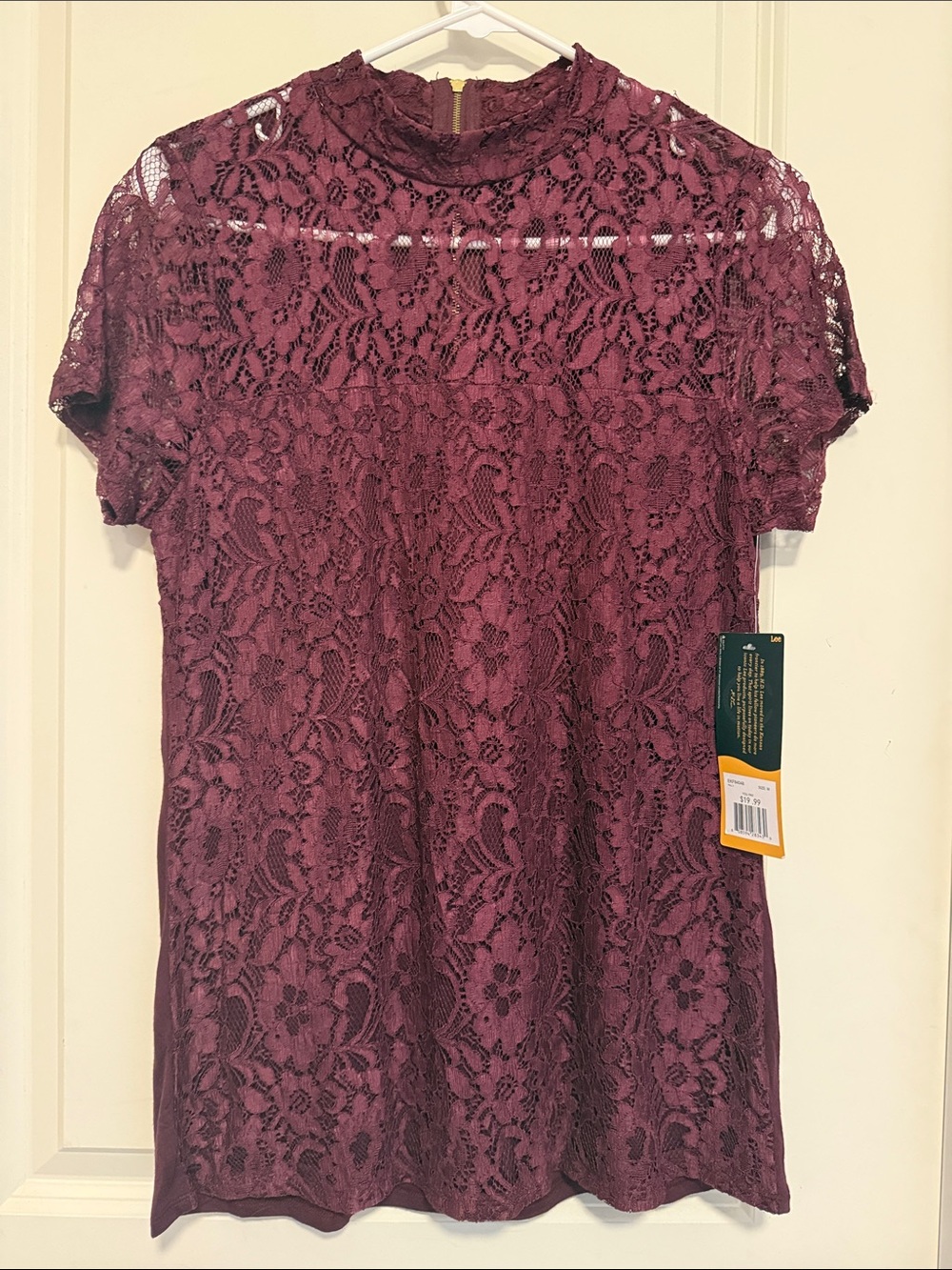 NWT Lee Floral Lace Mock Neck Top Plum